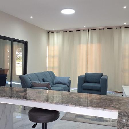 Lowin Suites-One-Bed Apartments Лусака Екстериор снимка