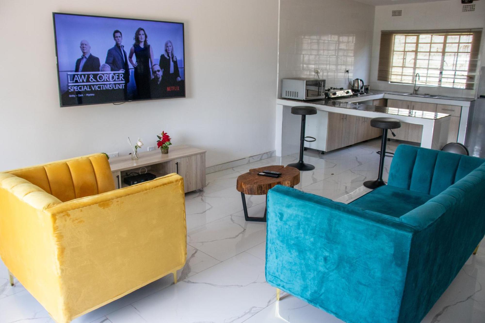 Lowin Suites-One-Bed Apartments Лусака Екстериор снимка